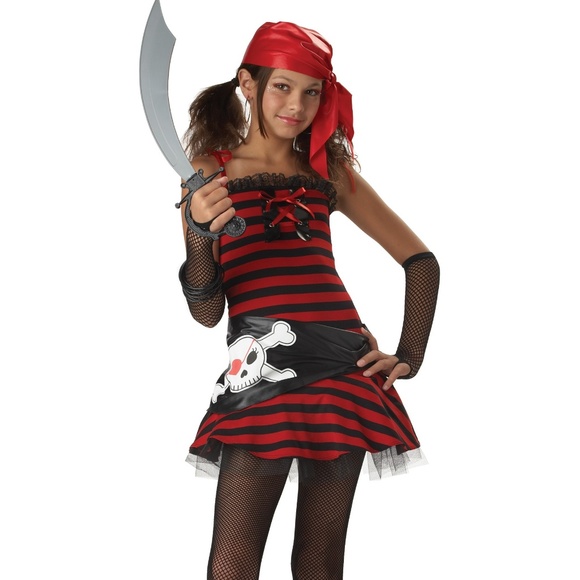 halloween costumes red and black